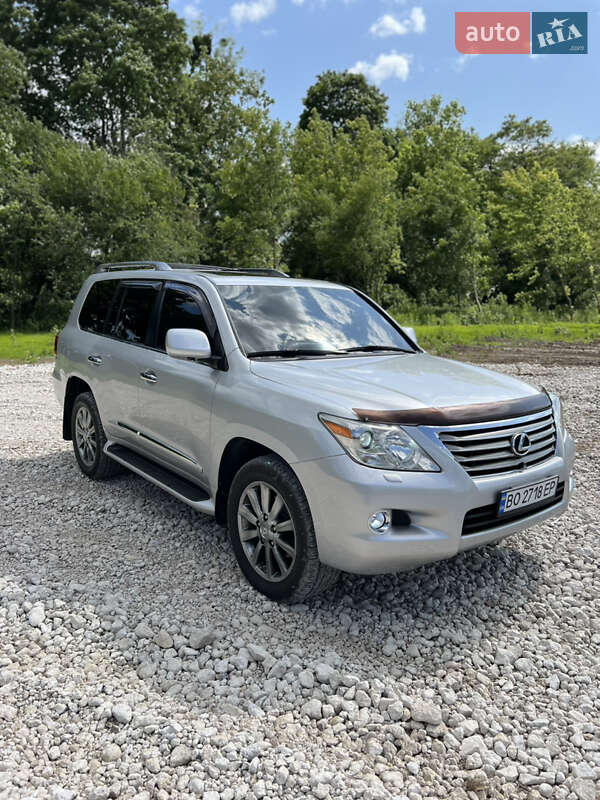 Внедорожник / Кроссовер Lexus LX 2010 в Тернополе