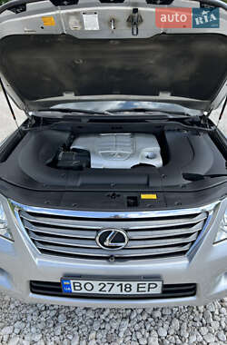 Внедорожник / Кроссовер Lexus LX 2010 в 