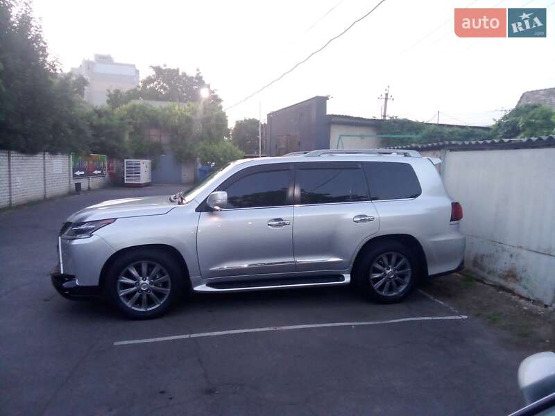 Внедорожник / Кроссовер Lexus LX 2008 в Одессе