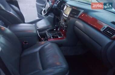 Внедорожник / Кроссовер Lexus LX 2008 в 