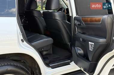 Внедорожник / Кроссовер Lexus LX 2015 в 