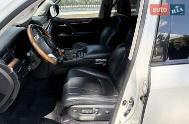 Внедорожник / Кроссовер Lexus LX 2015 в 
