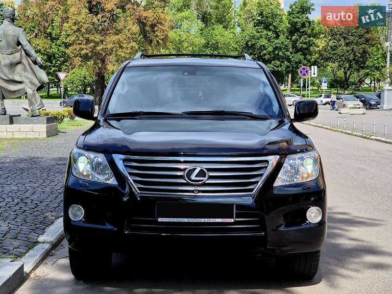 Внедорожник / Кроссовер Lexus LX 2010 в Харькове