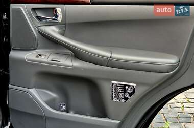 Позашляховик / Кросовер Lexus LX 2010 в 