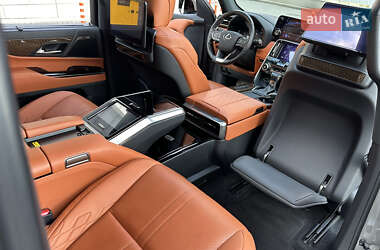 Внедорожник / Кроссовер Lexus LX 2022 в 