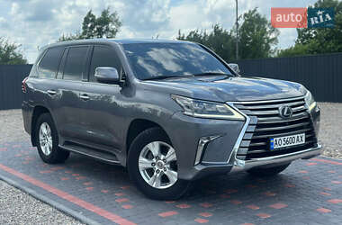 Внедорожник / Кроссовер Lexus LX 2017 в 