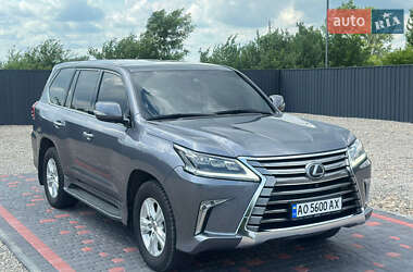 Внедорожник / Кроссовер Lexus LX 2017 в 