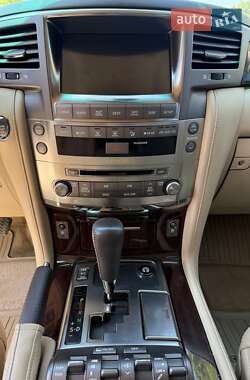 Внедорожник / Кроссовер Lexus LX 2010 в 