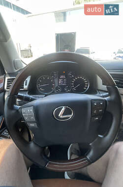 Внедорожник / Кроссовер Lexus LX 2013 в 