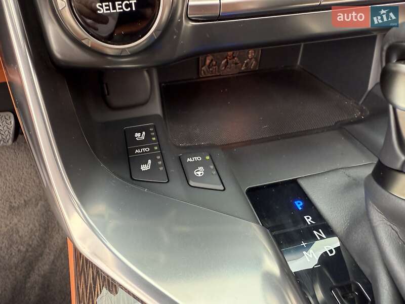 Внедорожник / Кроссовер Lexus LX 2023 в Днепре
