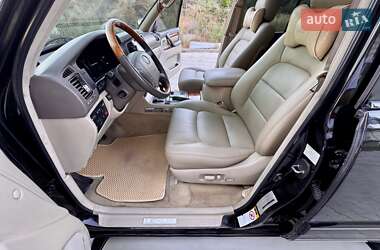 Внедорожник / Кроссовер Lexus LX 2003 в 