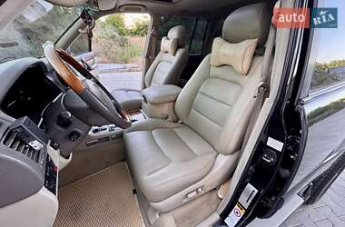 Внедорожник / Кроссовер Lexus LX 2003 в 