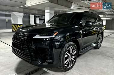 Позашляховик / Кросовер Lexus LX 2022 в 