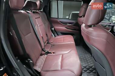 Позашляховик / Кросовер Lexus LX 2022 в 