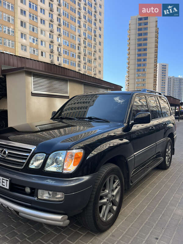 Внедорожник / Кроссовер Lexus LX 2005 в Одессе