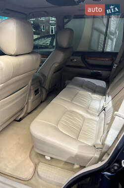 Внедорожник / Кроссовер Lexus LX 2005 в 