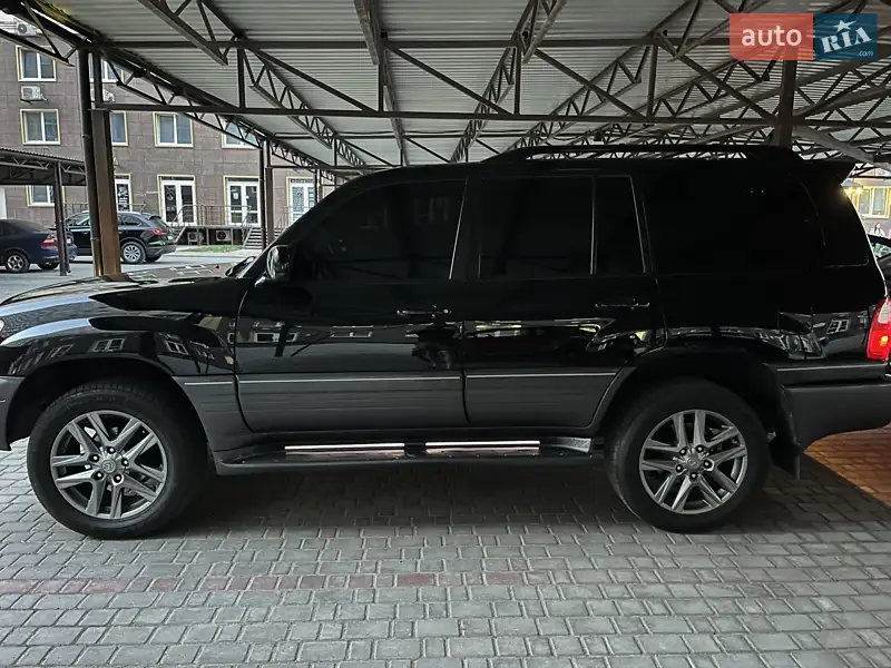 Lexus LX