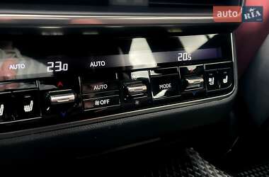 Внедорожник / Кроссовер Lexus LX 2022 в 