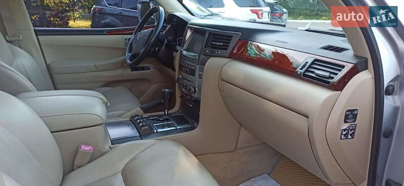 Внедорожник / Кроссовер Lexus LX 2008 в Житомире