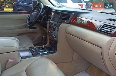 Внедорожник / Кроссовер Lexus LX 2008 в 