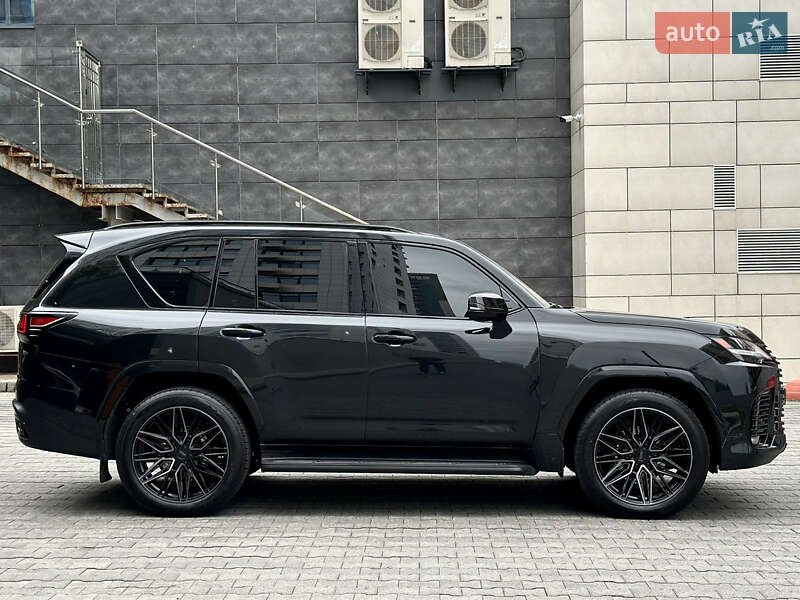 Внедорожник / Кроссовер Lexus LX 2022 в Киеве