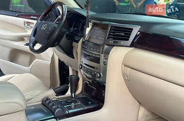 Позашляховик / Кросовер Lexus LX 2011 в 