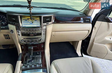 Позашляховик / Кросовер Lexus LX 2011 в 