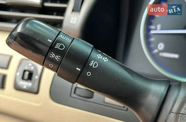 Позашляховик / Кросовер Lexus LX 2011 в 