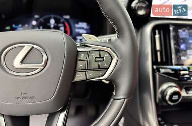 Позашляховик / Кросовер Lexus LX 2025 в 
