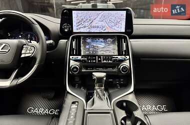 Позашляховик / Кросовер Lexus LX 2025 в 