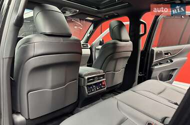 Позашляховик / Кросовер Lexus LX 2025 в 