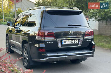 Позашляховик / Кросовер Lexus LX 2013 в 