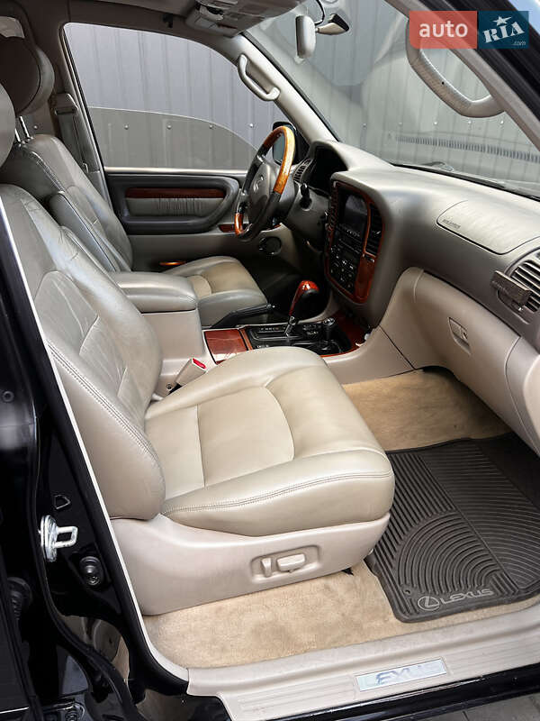Позашляховик / Кросовер Lexus LX 2001 в Львові