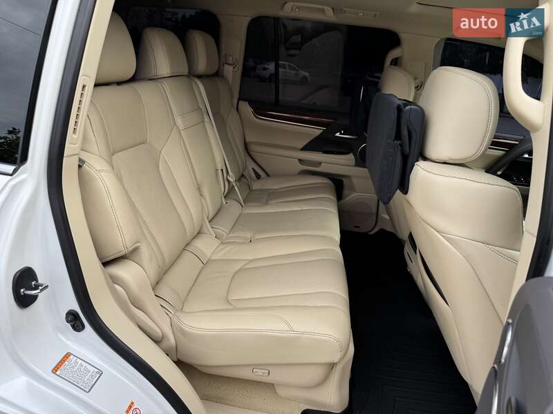 Внедорожник / Кроссовер Lexus LX 2017 в Кривом Роге