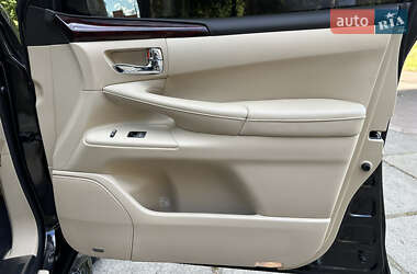 Внедорожник / Кроссовер Lexus LX 2011 в 