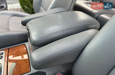 Внедорожник / Кроссовер Lexus LX 2006 в 