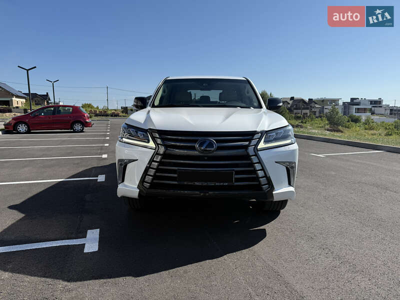 Внедорожник / Кроссовер Lexus LX 2016 в Ровно