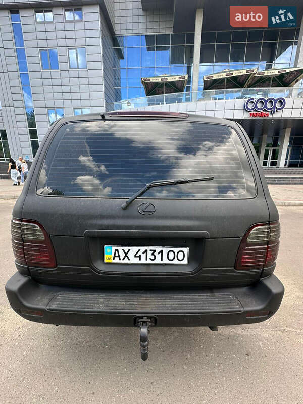 Внедорожник / Кроссовер Lexus LX 2000 в Сумах