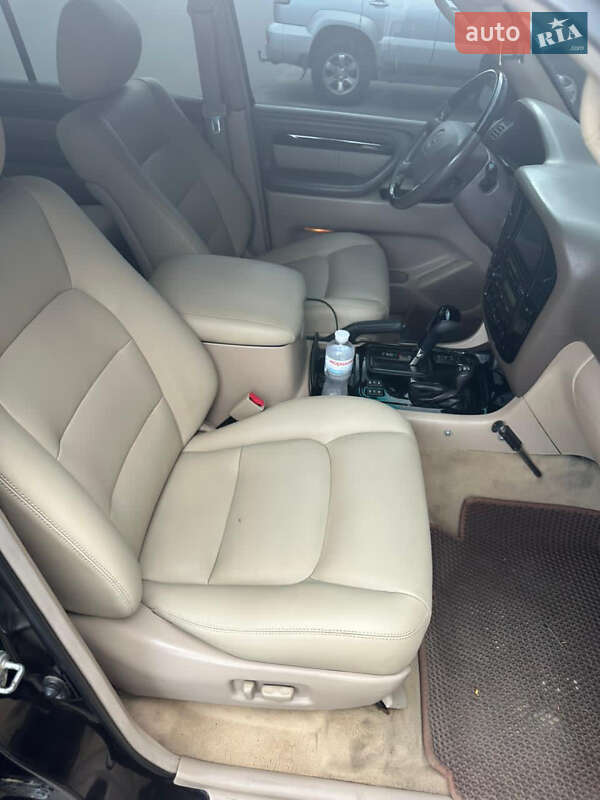 Внедорожник / Кроссовер Lexus LX 2000 в Сумах