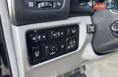 Внедорожник / Кроссовер Lexus LX 2005 в 