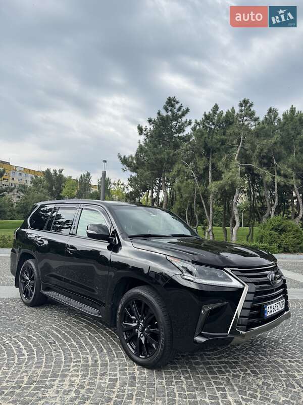Lexus LX 2019