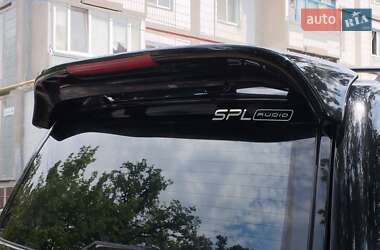 Внедорожник / Кроссовер Lexus LX 2000 в 