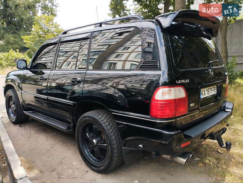 Позашляховик / Кросовер Lexus LX 2000 в Києві