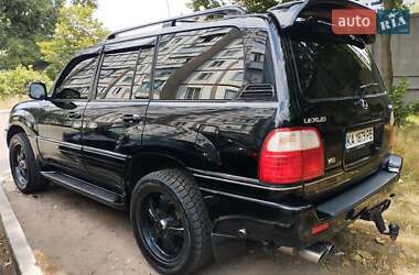 Внедорожник / Кроссовер Lexus LX 2000 в 