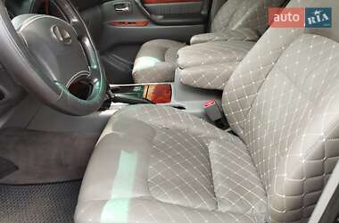 Внедорожник / Кроссовер Lexus LX 2000 в 