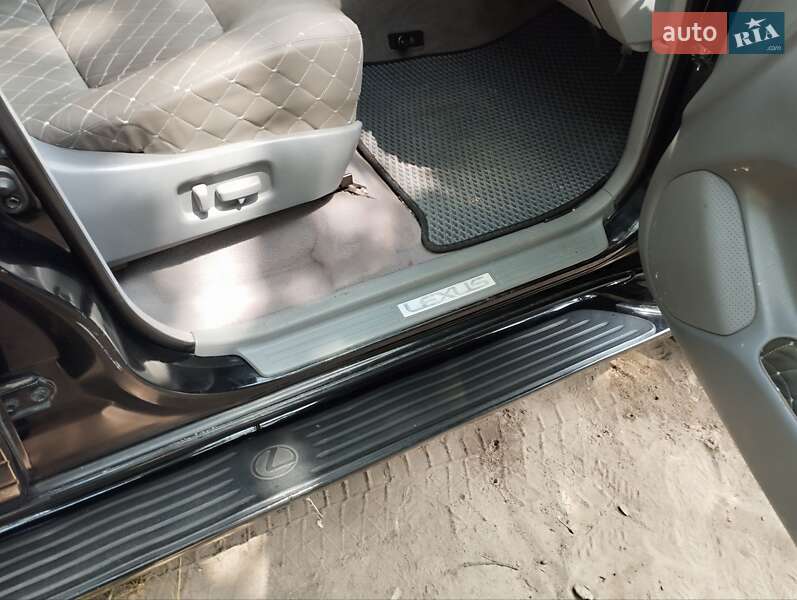 Позашляховик / Кросовер Lexus LX 2000 в Києві