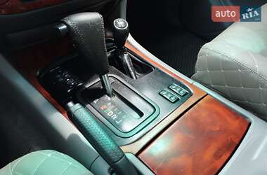 Внедорожник / Кроссовер Lexus LX 2000 в 
