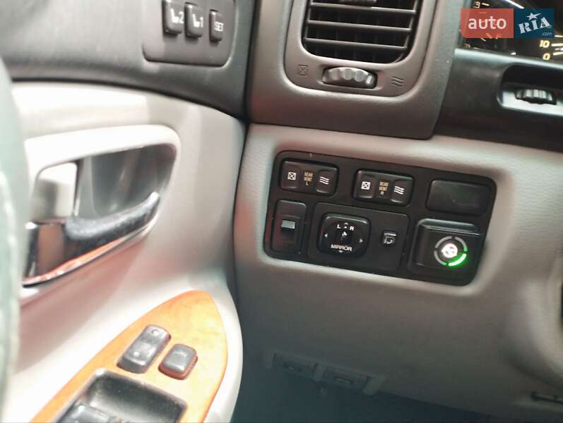 Позашляховик / Кросовер Lexus LX 2000 в Києві