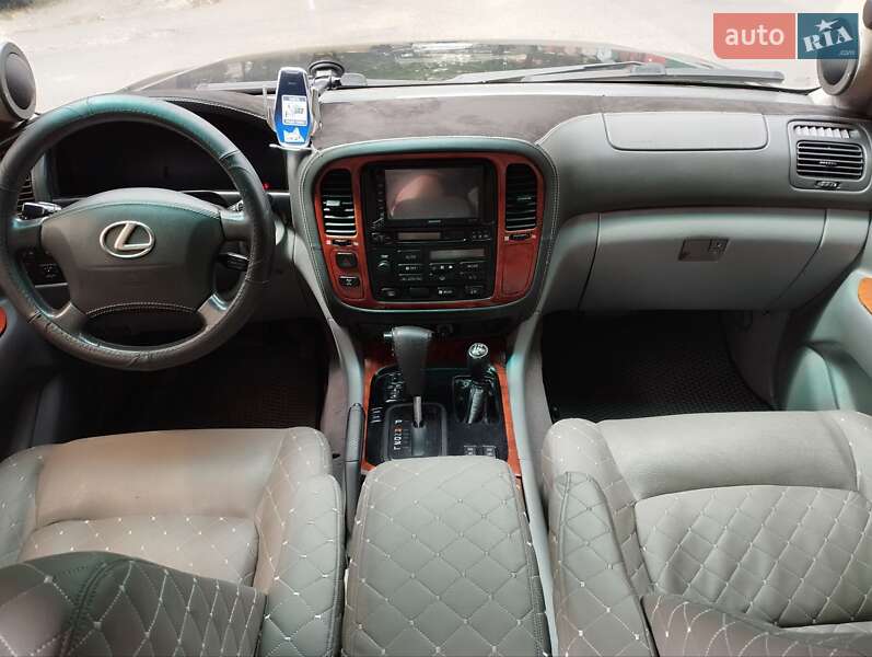 Позашляховик / Кросовер Lexus LX 2000 в Києві