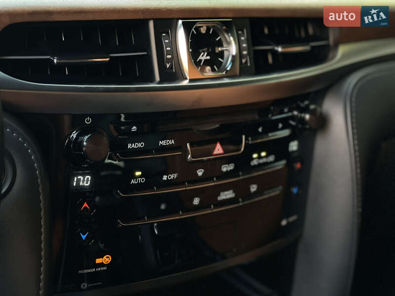 Позашляховик / Кросовер Lexus LX 2017 в Кам'янському